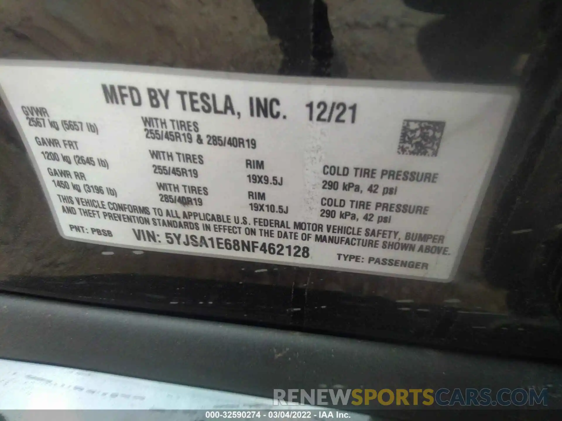 9 Photograph of a damaged car 5YJSA1E68NF462128 TESLA MODEL S 2022