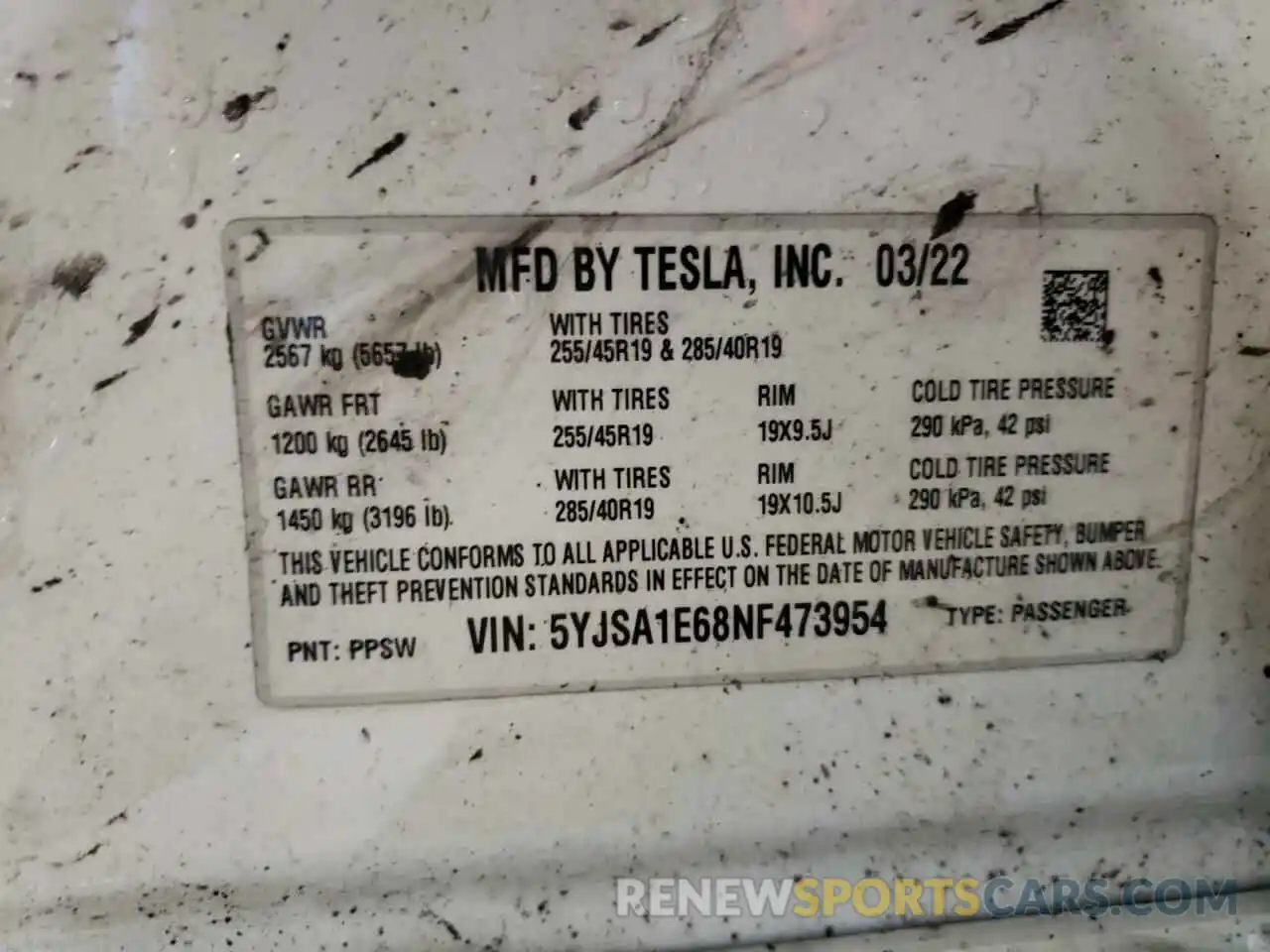 10 Photograph of a damaged car 5YJSA1E68NF473954 TESLA MODEL S 2022