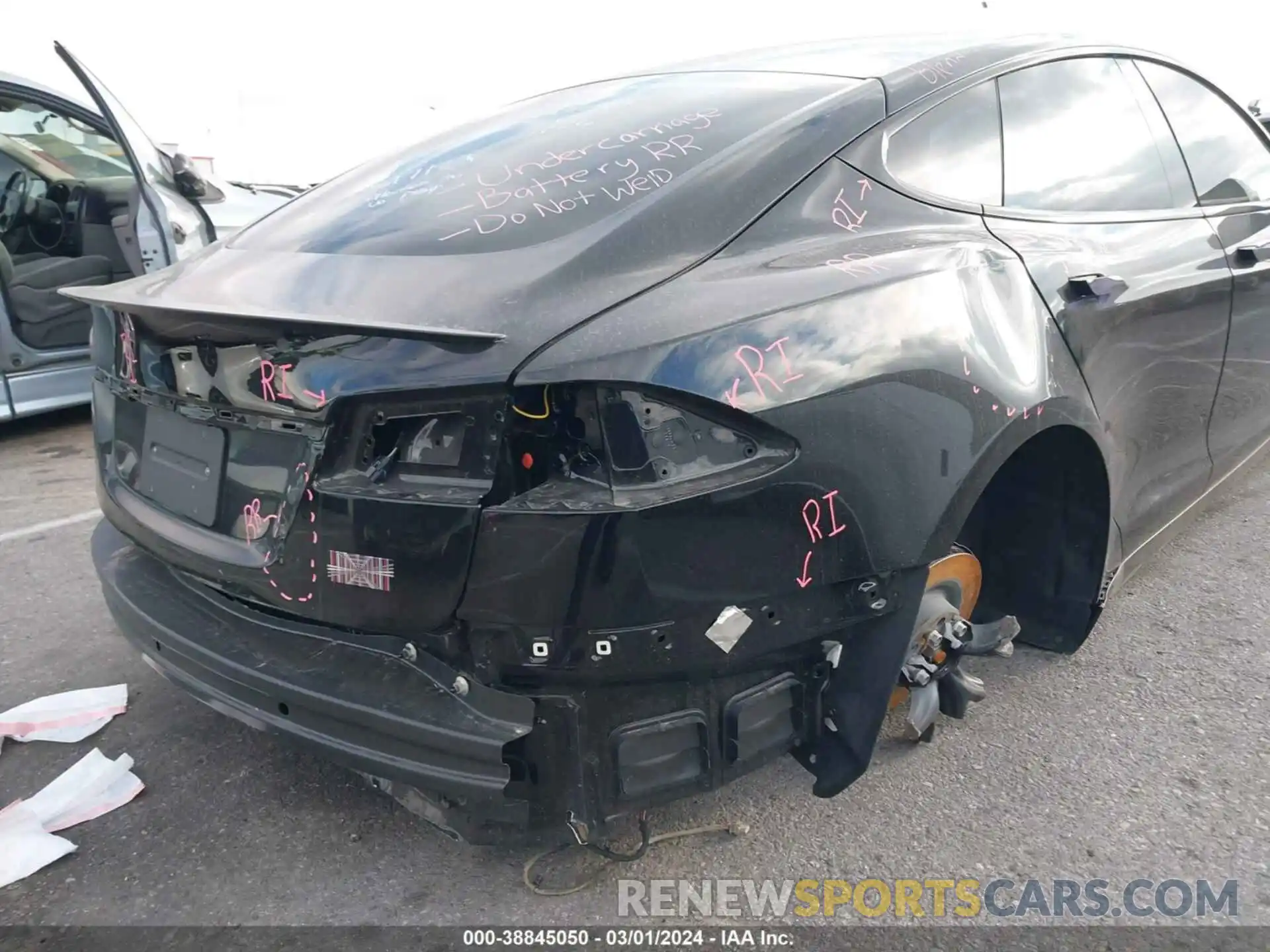 6 Photograph of a damaged car 5YJSA1E64PF517127 TESLA MODEL S 2023