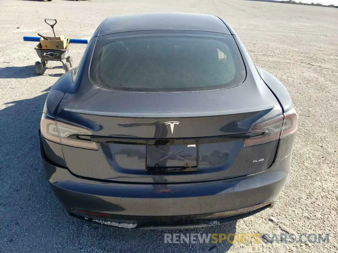 6 Photograph of a damaged car 5YJSA1E6XNF462115 TESLA MODEL S EV 2022