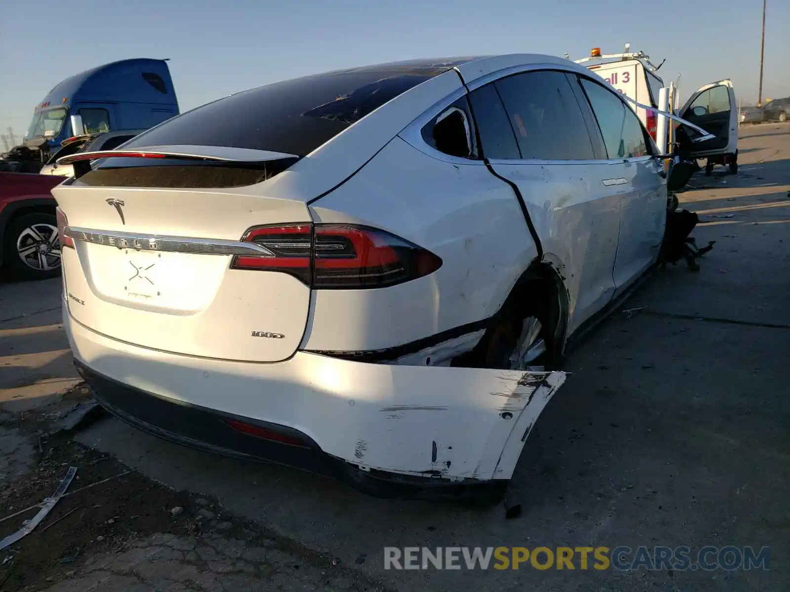 4 Photograph of a damaged car 5YJXCAE21KF160589 TESLA MODEL X 2019