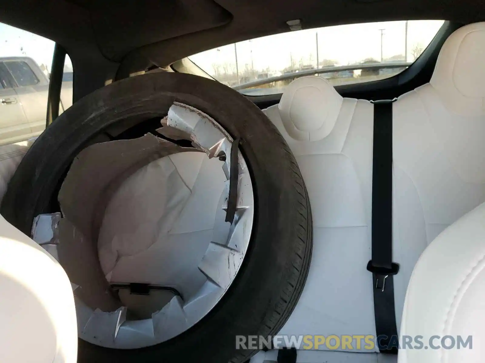 6 Photograph of a damaged car 5YJXCAE21KF160589 TESLA MODEL X 2019