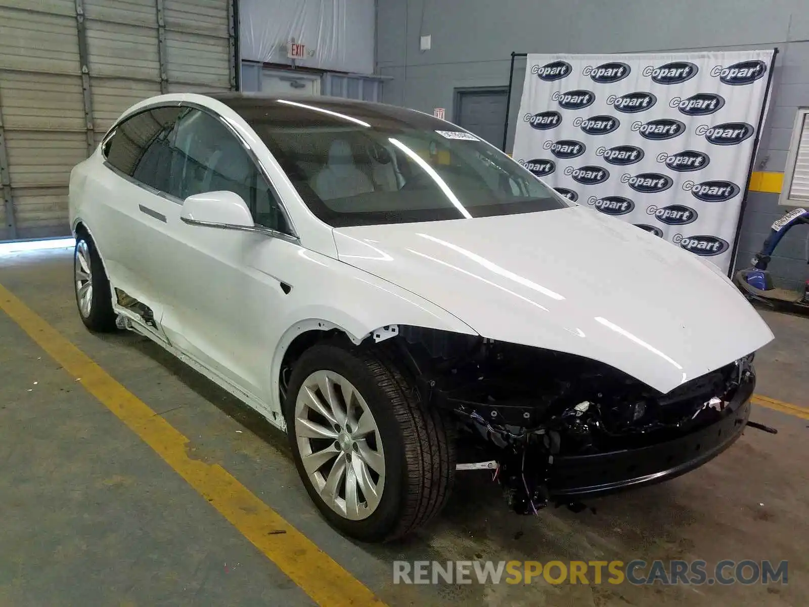 1 Photograph of a damaged car 5YJXCAE21KF160592 TESLA MODEL X 2019