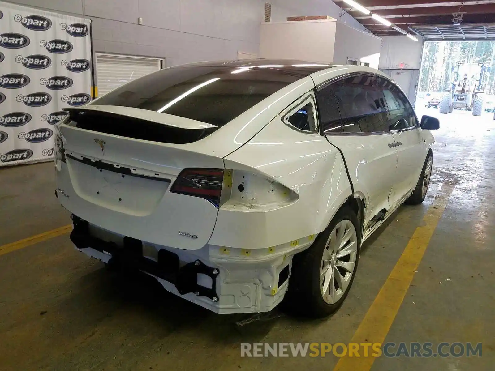 4 Photograph of a damaged car 5YJXCAE21KF160592 TESLA MODEL X 2019