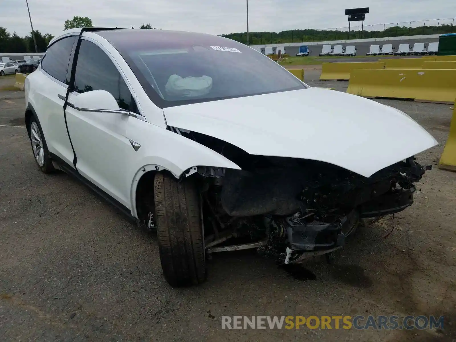 9 Photograph of a damaged car 5YJXCAE21KF183614 TESLA MODEL X 2019