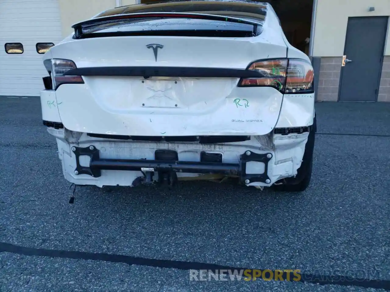 9 Photograph of a damaged car 5YJXCAE21KF197917 TESLA MODEL X 2019