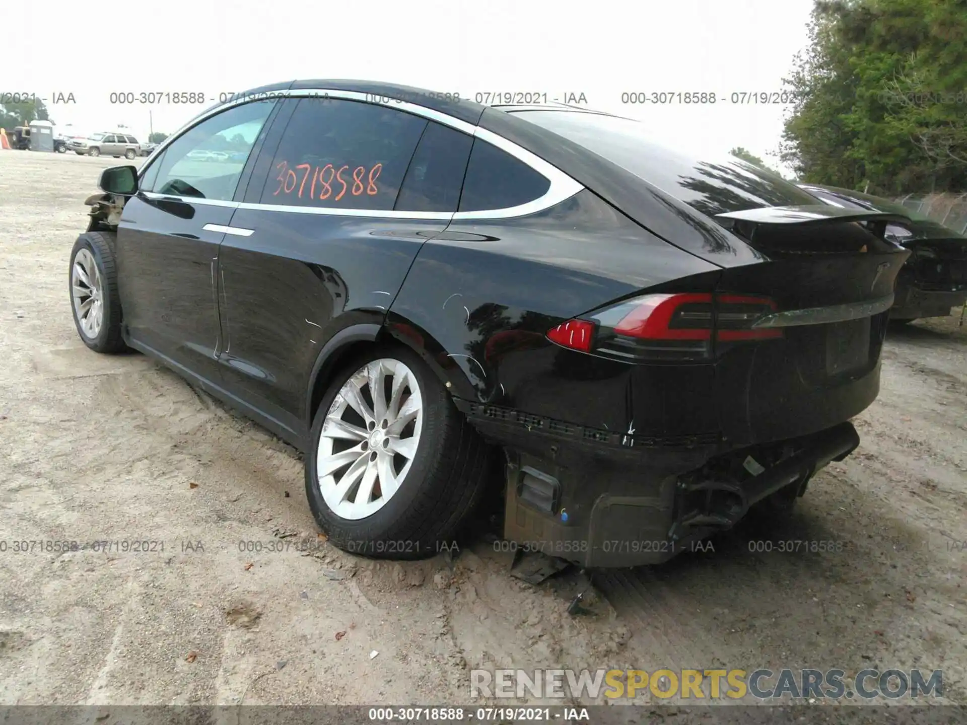 3 Photograph of a damaged car 5YJXCAE22KF162397 TESLA MODEL X 2019