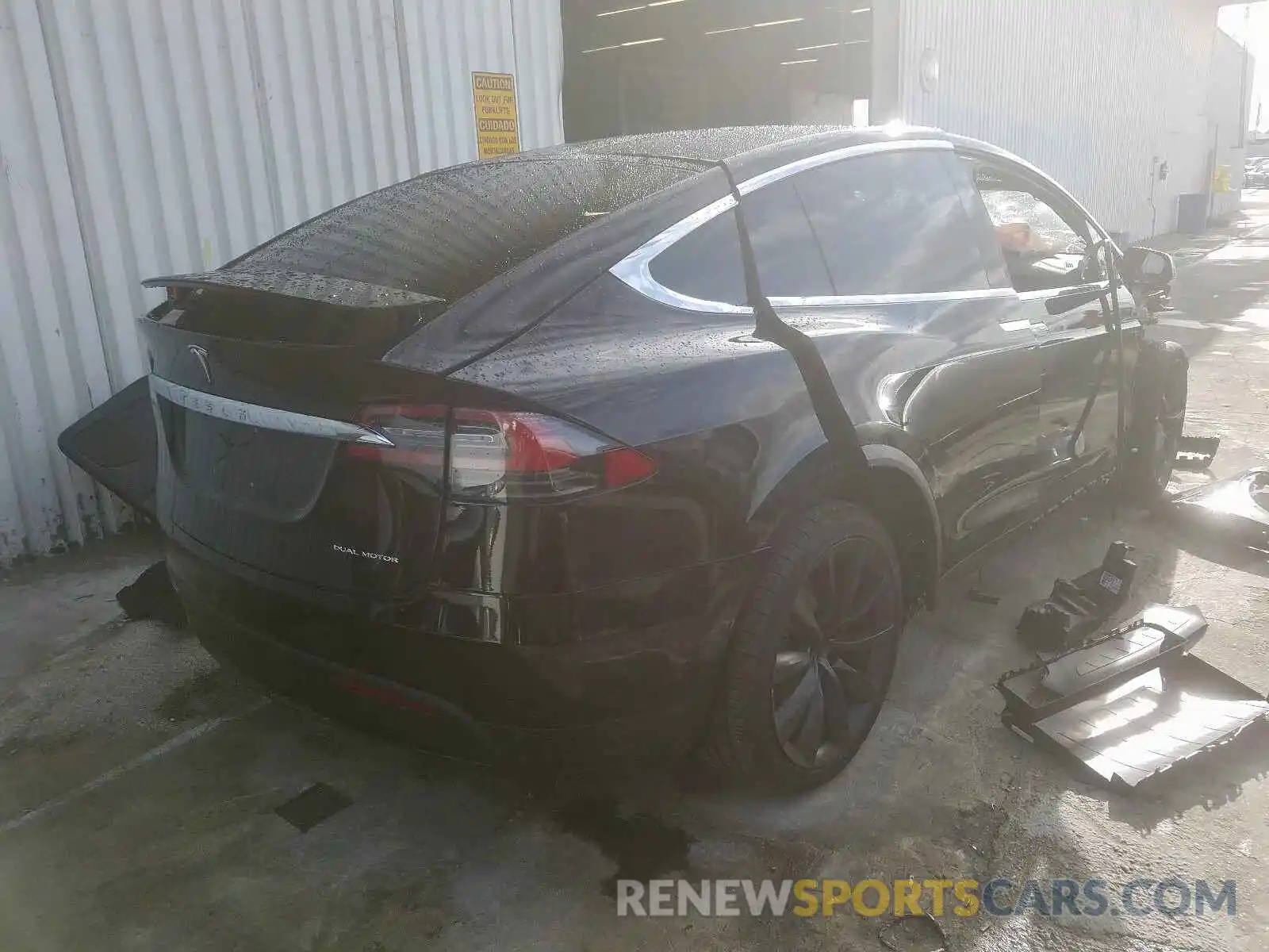 4 Фотография поврежденного автомобиля 5YJXCAE22KF192855 TESLA MODEL X 2019