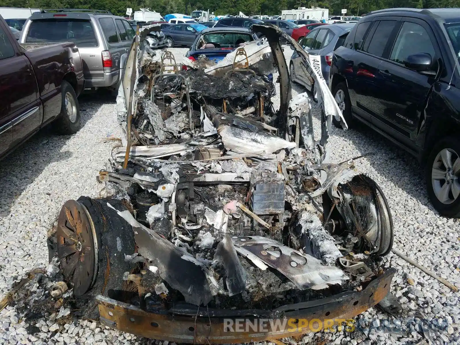 10 Photograph of a damaged car 5YJXCAE23KF199152 TESLA MODEL X 2019