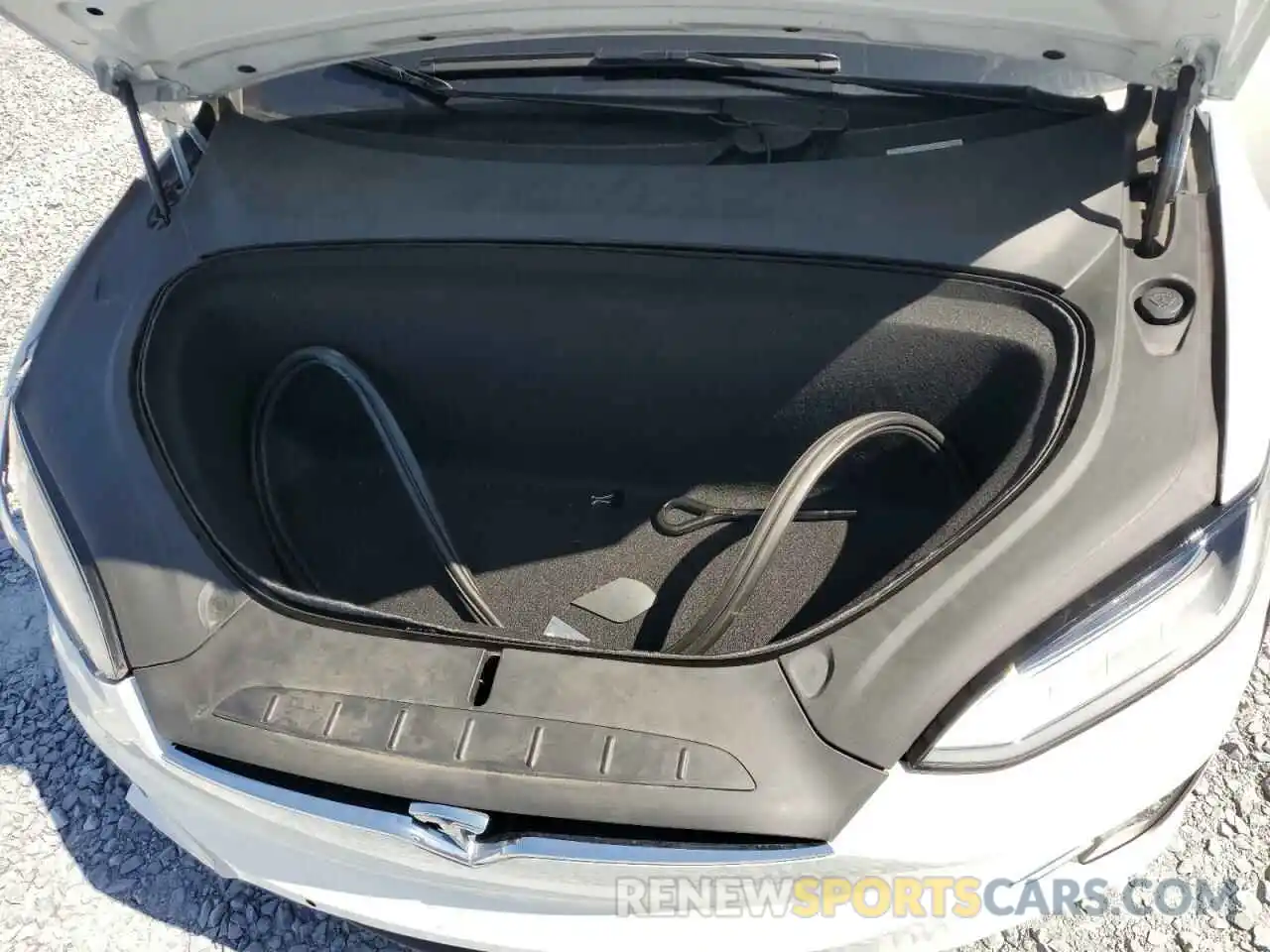 11 Photograph of a damaged car 5YJXCAE23KF204320 TESLA MODEL X 2019