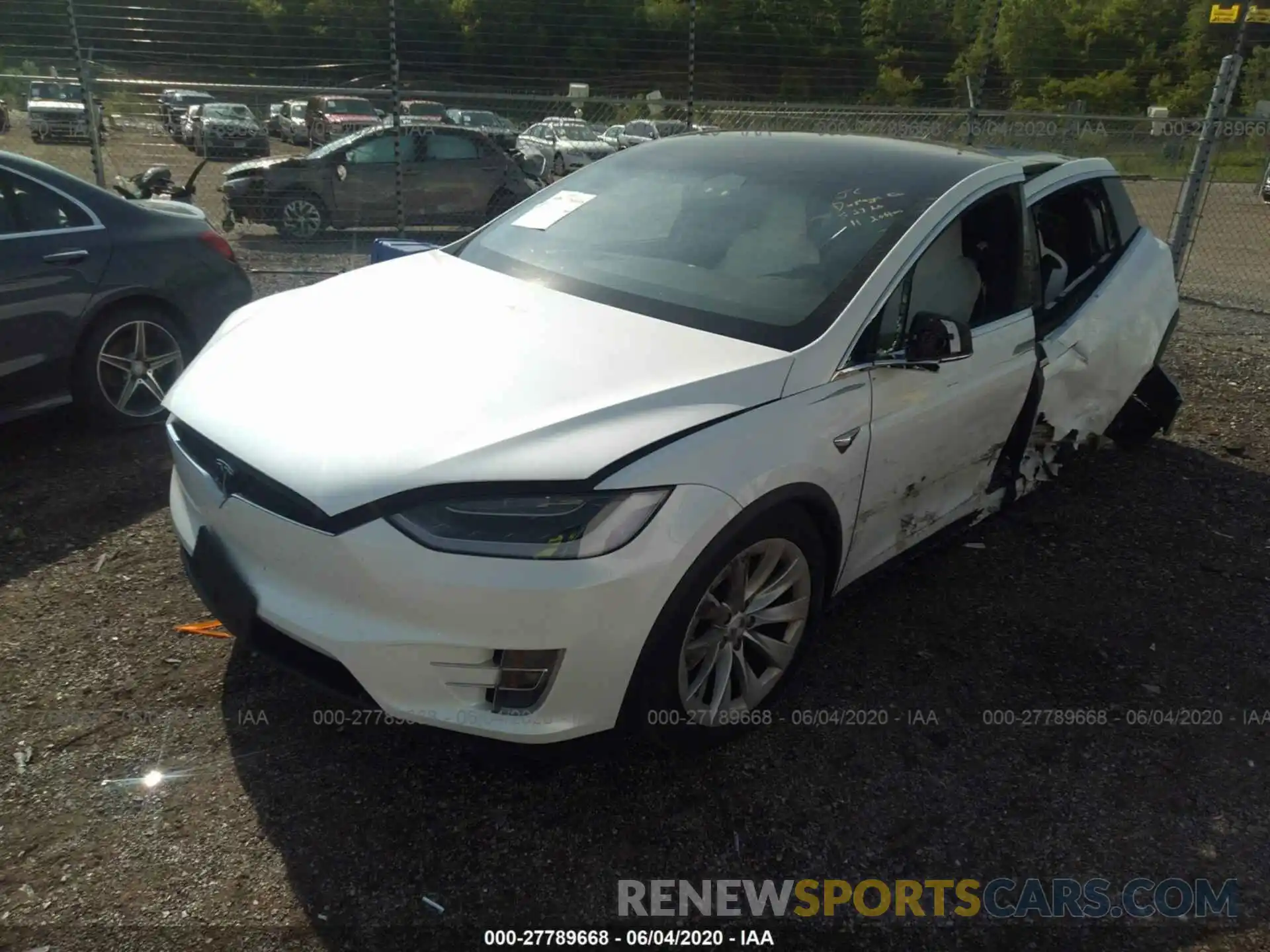 2 Photograph of a damaged car 5YJXCAE24KF154348 TESLA MODEL X 2019