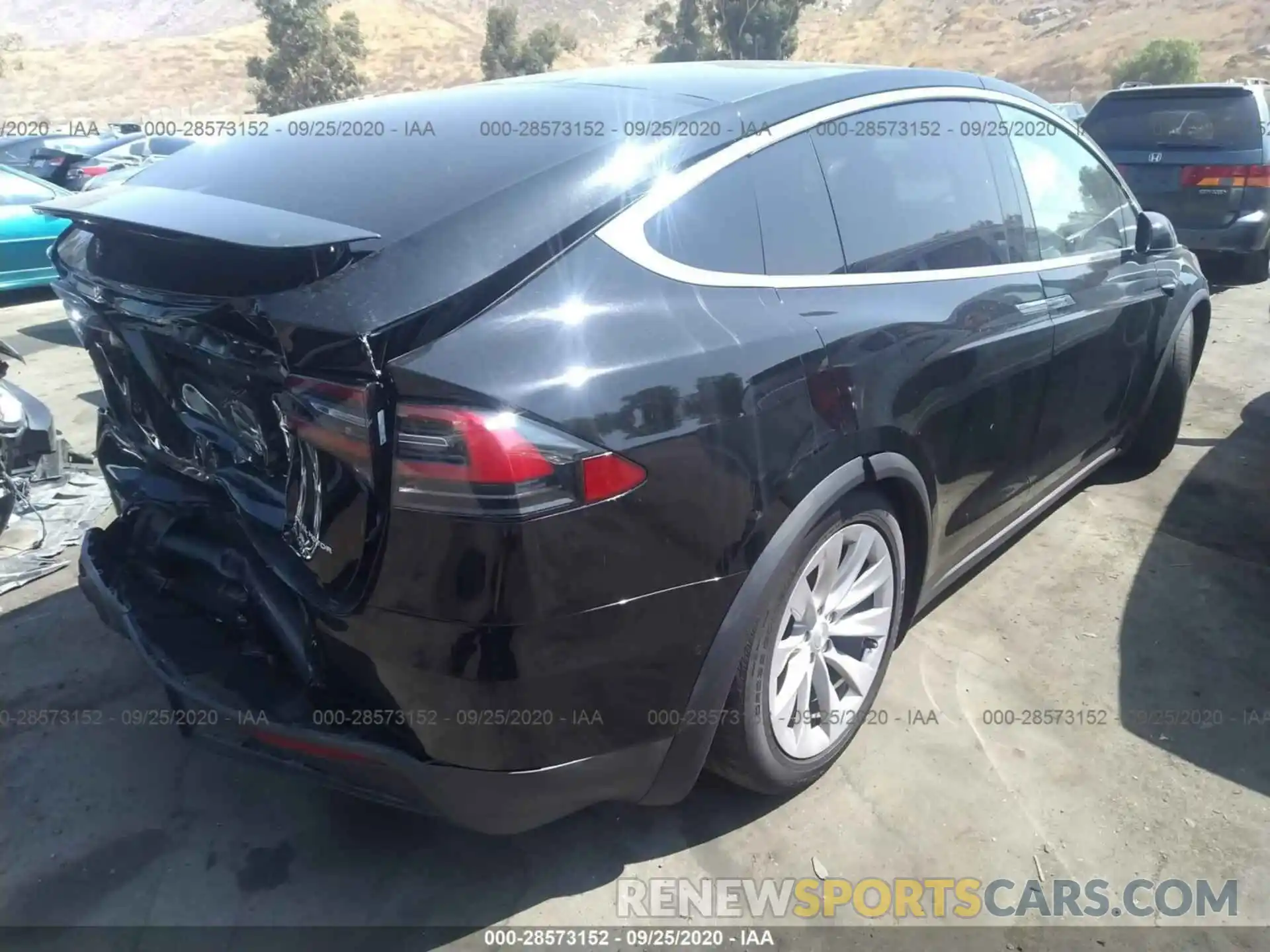 4 Photograph of a damaged car 5YJXCAE25KF181980 TESLA MODEL X 2019