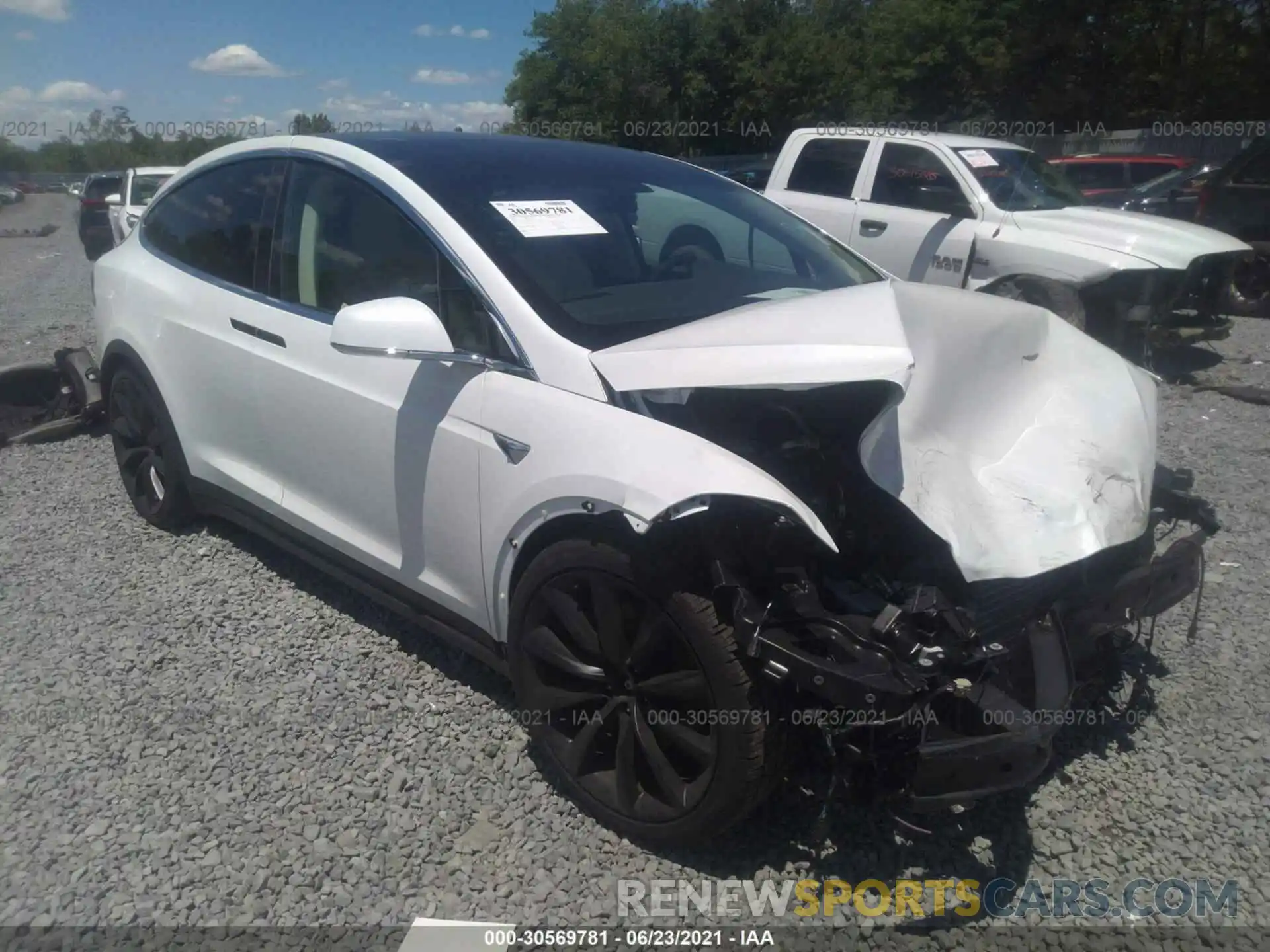 1 Photograph of a damaged car 5YJXCAE26KF162192 TESLA MODEL X 2019