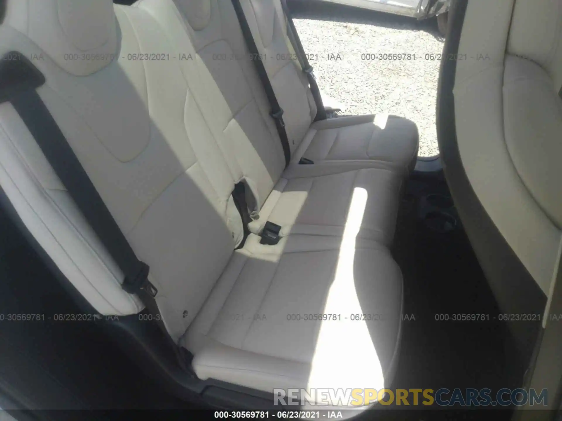 8 Photograph of a damaged car 5YJXCAE26KF162192 TESLA MODEL X 2019