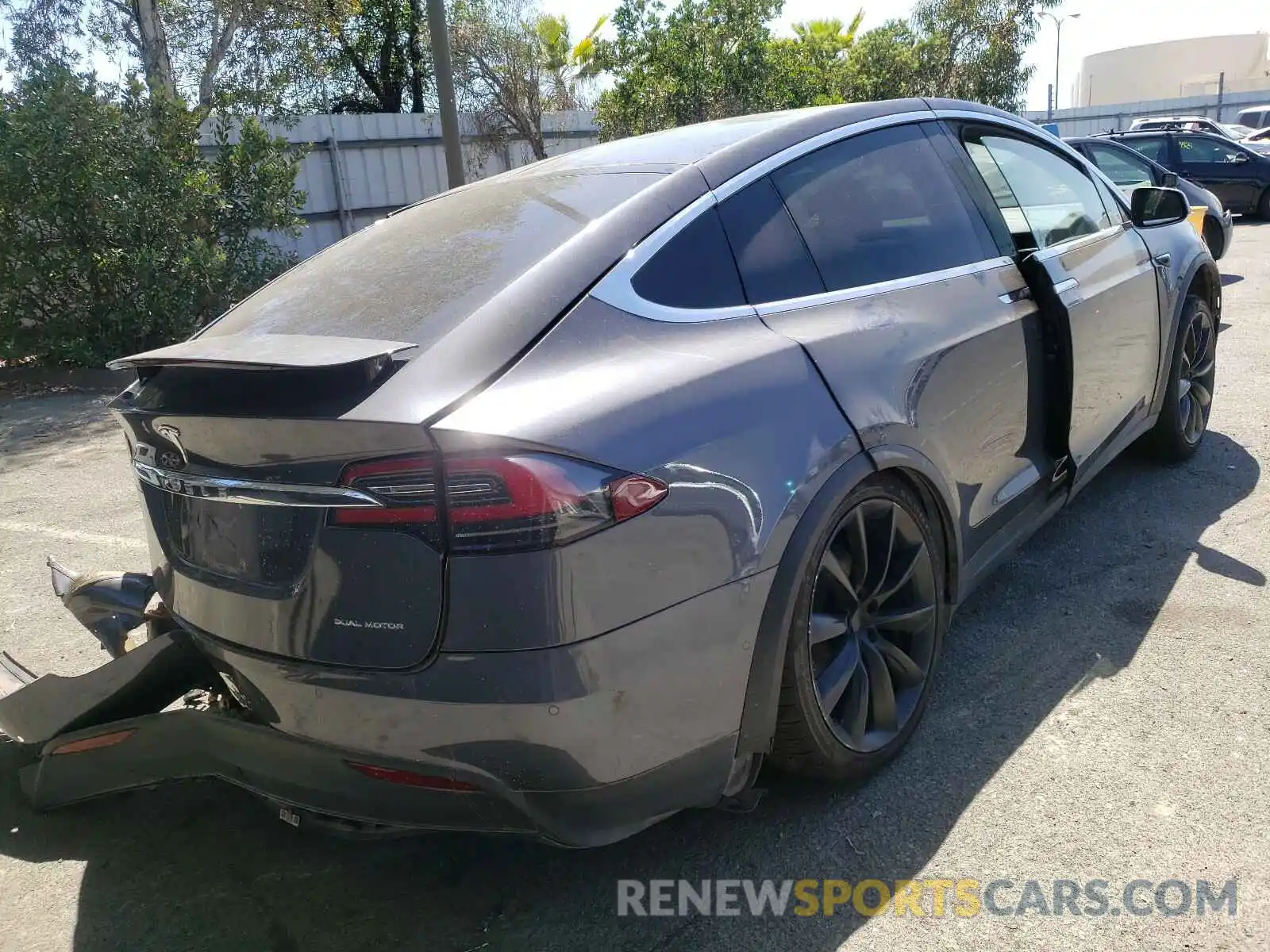 4 Фотография поврежденного автомобиля 5YJXCAE27KF184718 TESLA MODEL X 2019