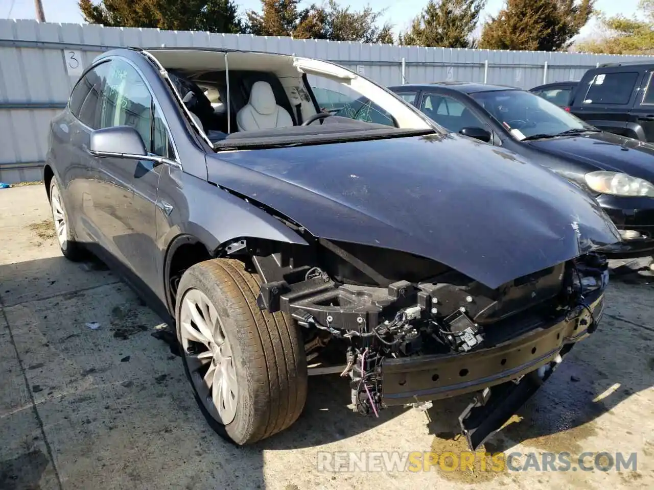 1 Photograph of a damaged car 5YJXCAE27KF185769 TESLA MODEL X 2019