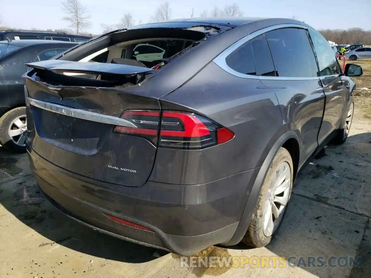 4 Фотография поврежденного автомобиля 5YJXCAE27KF185769 TESLA MODEL X 2019