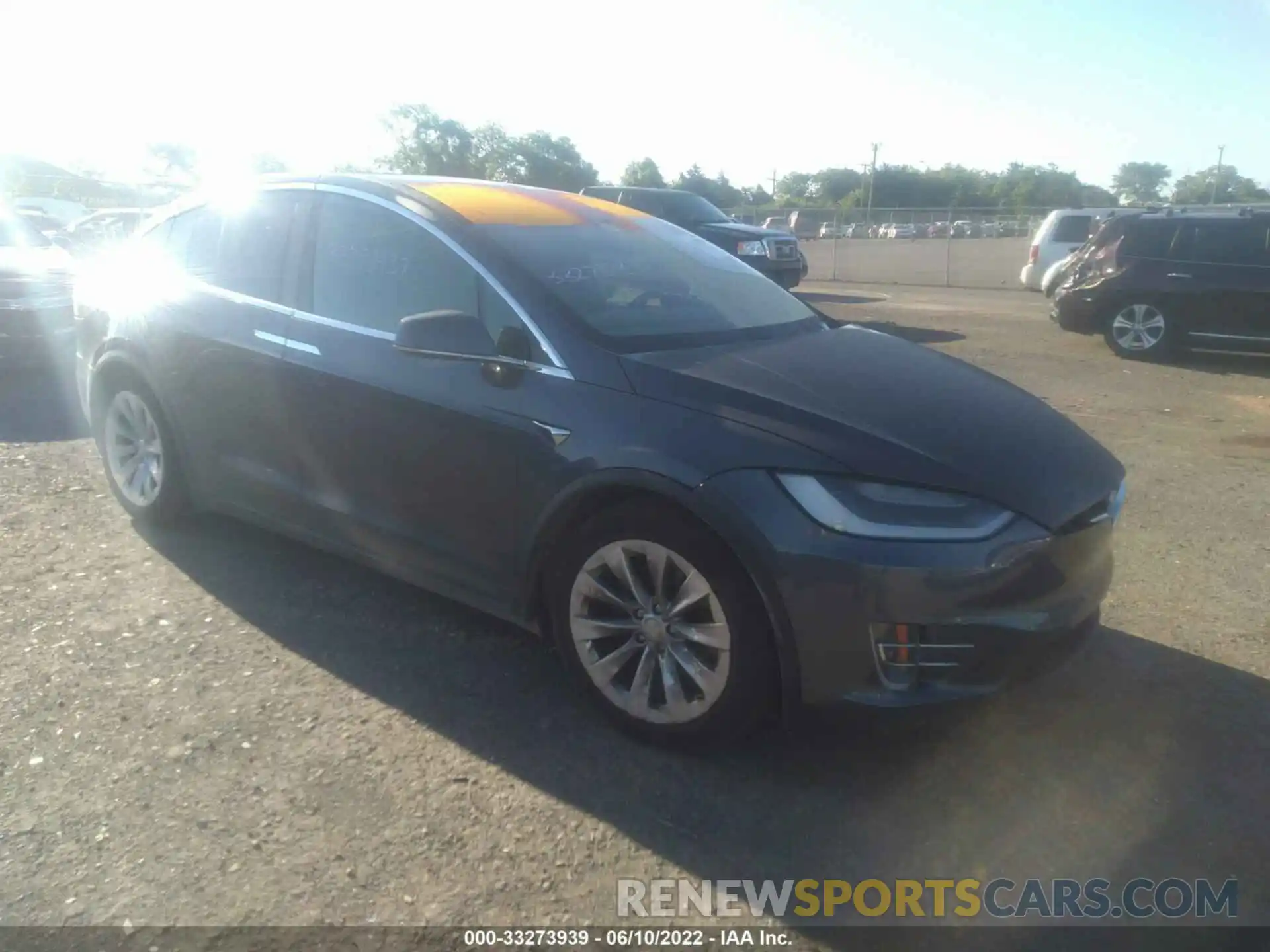 1 Photograph of a damaged car 5YJXCAE2XKF153575 TESLA MODEL X 2019