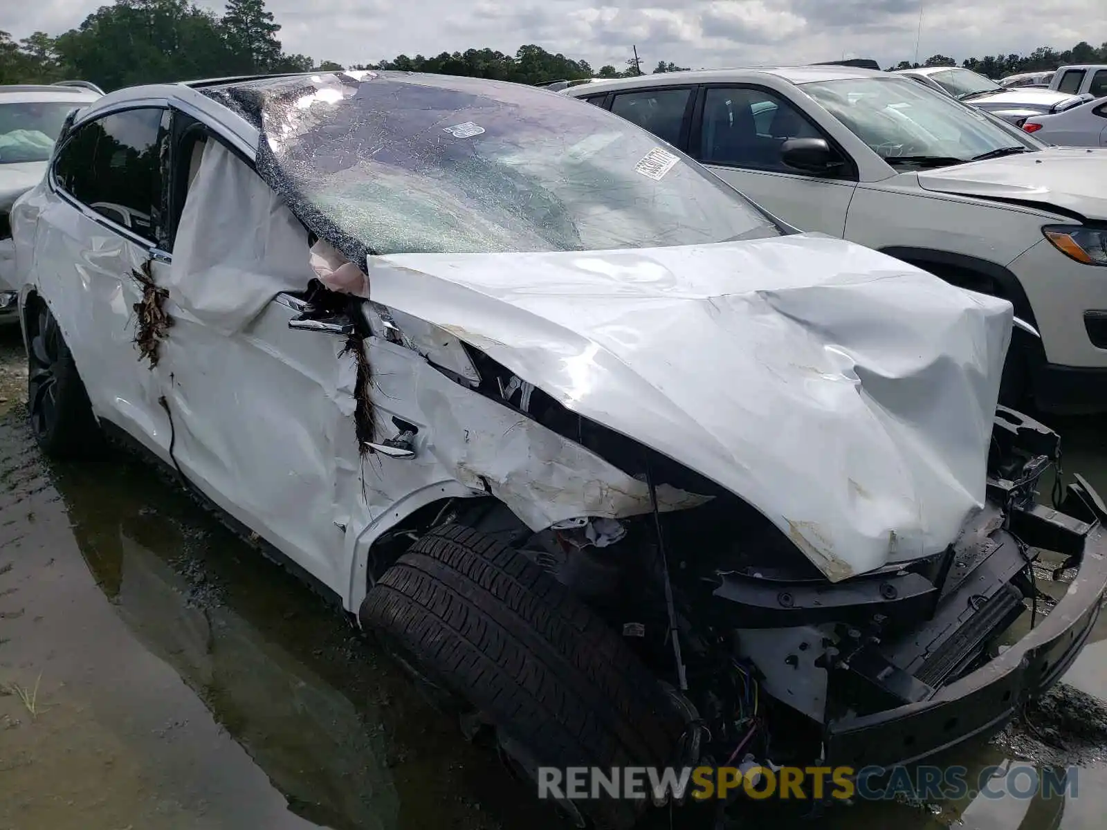 9 Photograph of a damaged car 5YJXCAE2XKF183837 TESLA MODEL X 2019