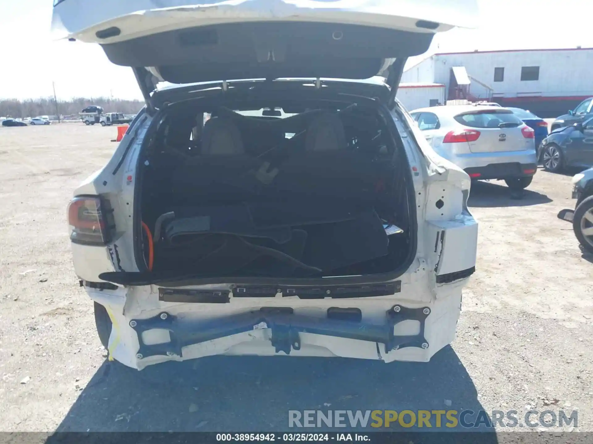 16 Photograph of a damaged car 5YJXCAE2XKF195261 TESLA MODEL X 2019