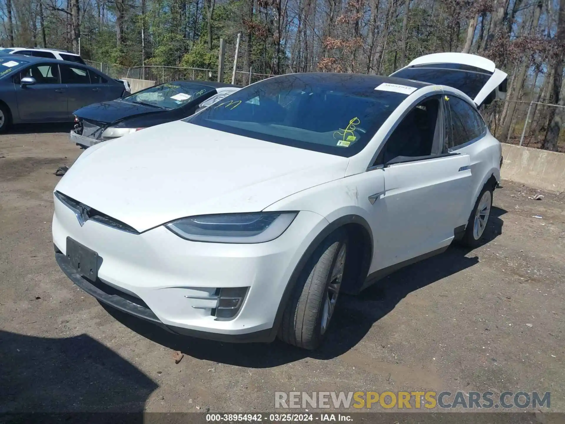 2 Photograph of a damaged car 5YJXCAE2XKF195261 TESLA MODEL X 2019