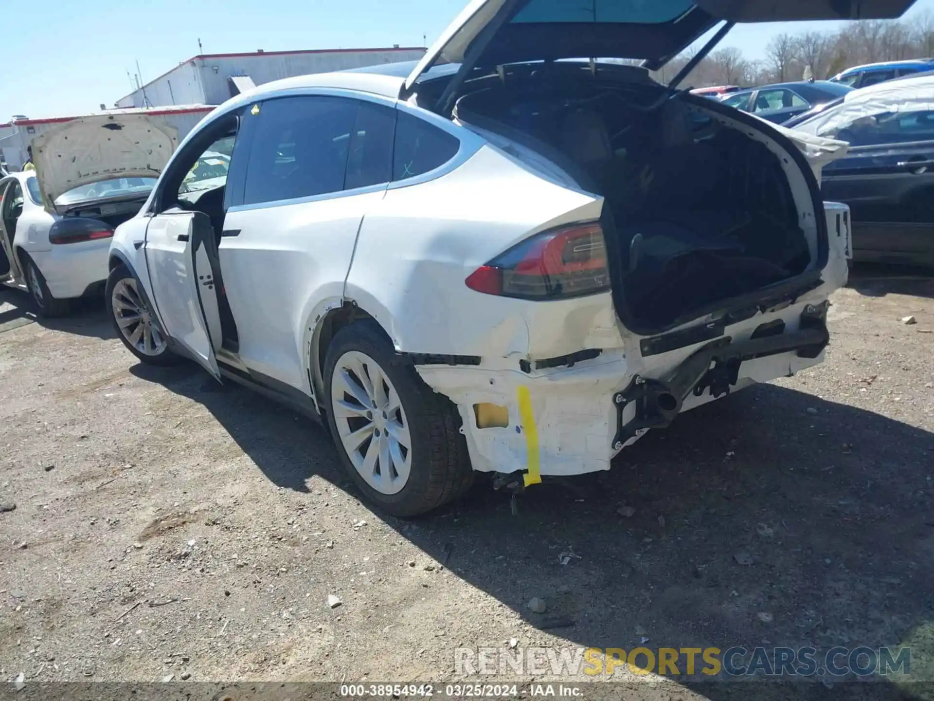 3 Фотография поврежденного автомобиля 5YJXCAE2XKF195261 TESLA MODEL X 2019