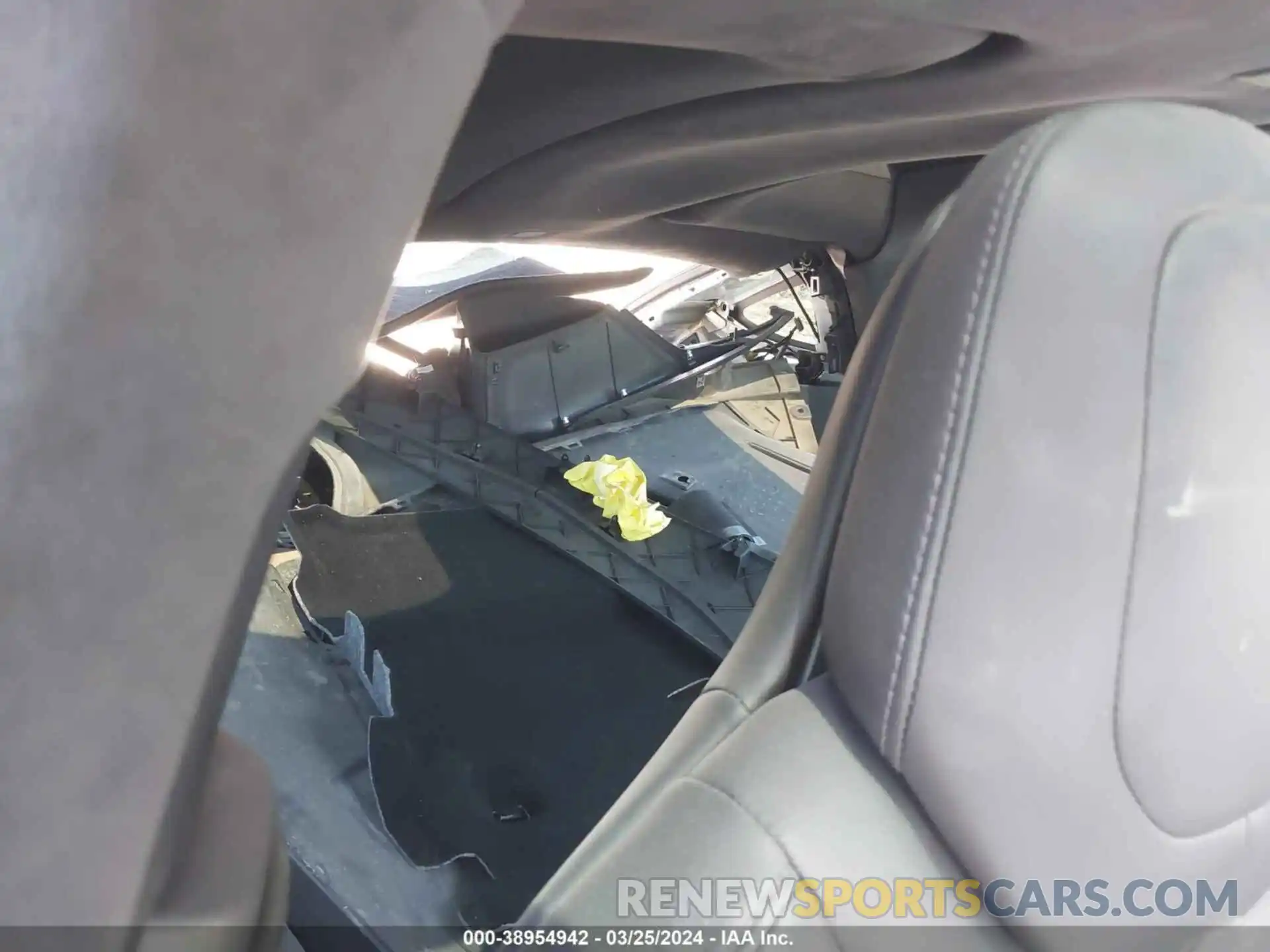 8 Photograph of a damaged car 5YJXCAE2XKF195261 TESLA MODEL X 2019