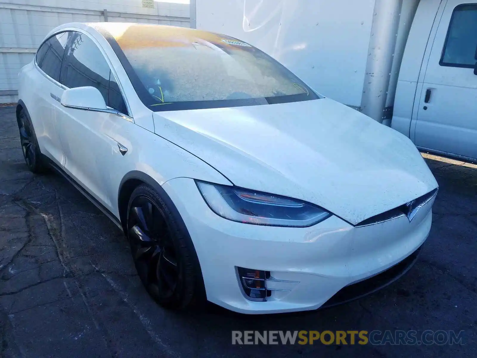 1 Photograph of a damaged car 5YJXCBE21KF152997 TESLA MODEL X 2019