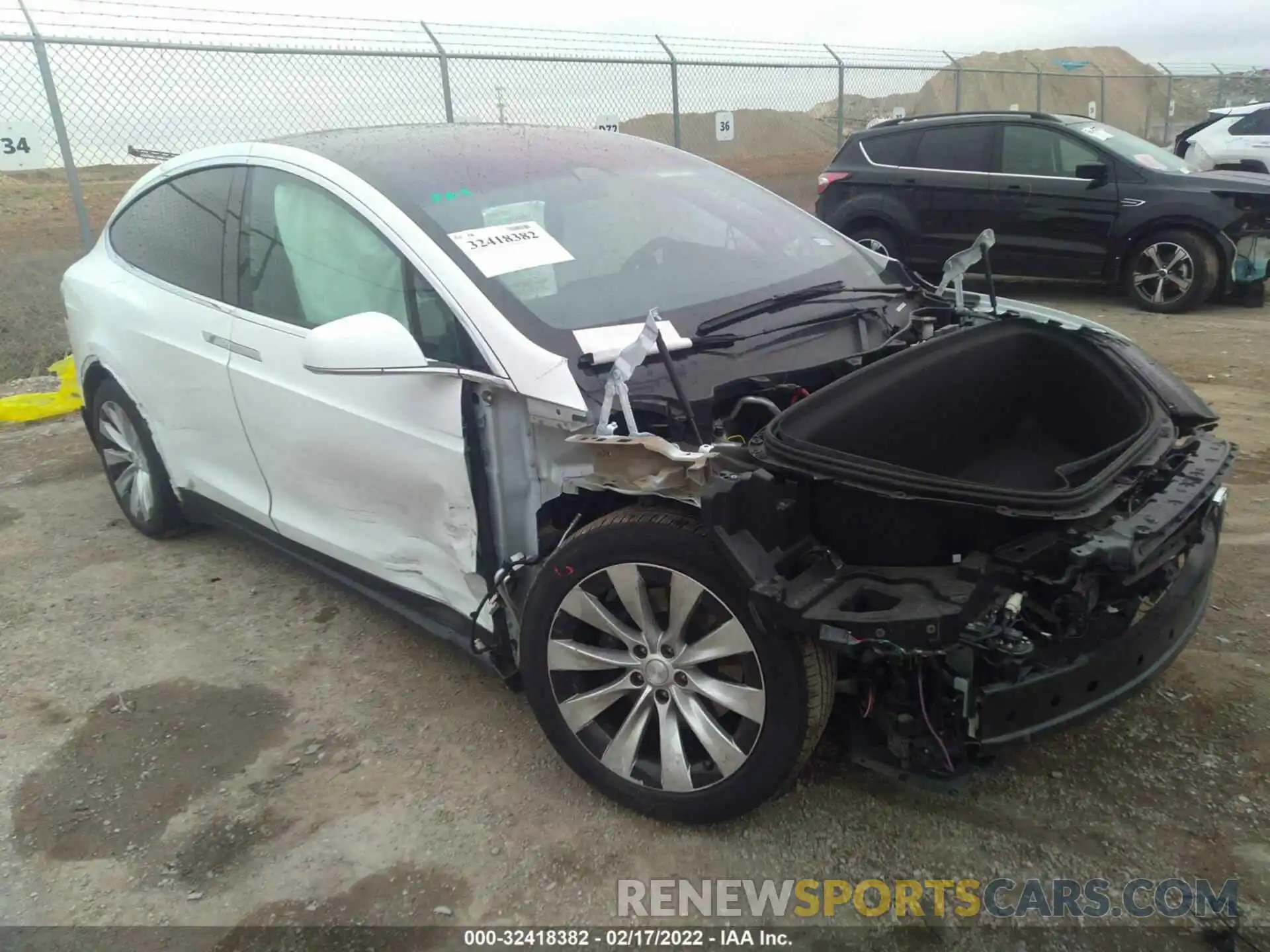 1 Photograph of a damaged car 5YJXCBE23KF185760 TESLA MODEL X 2019