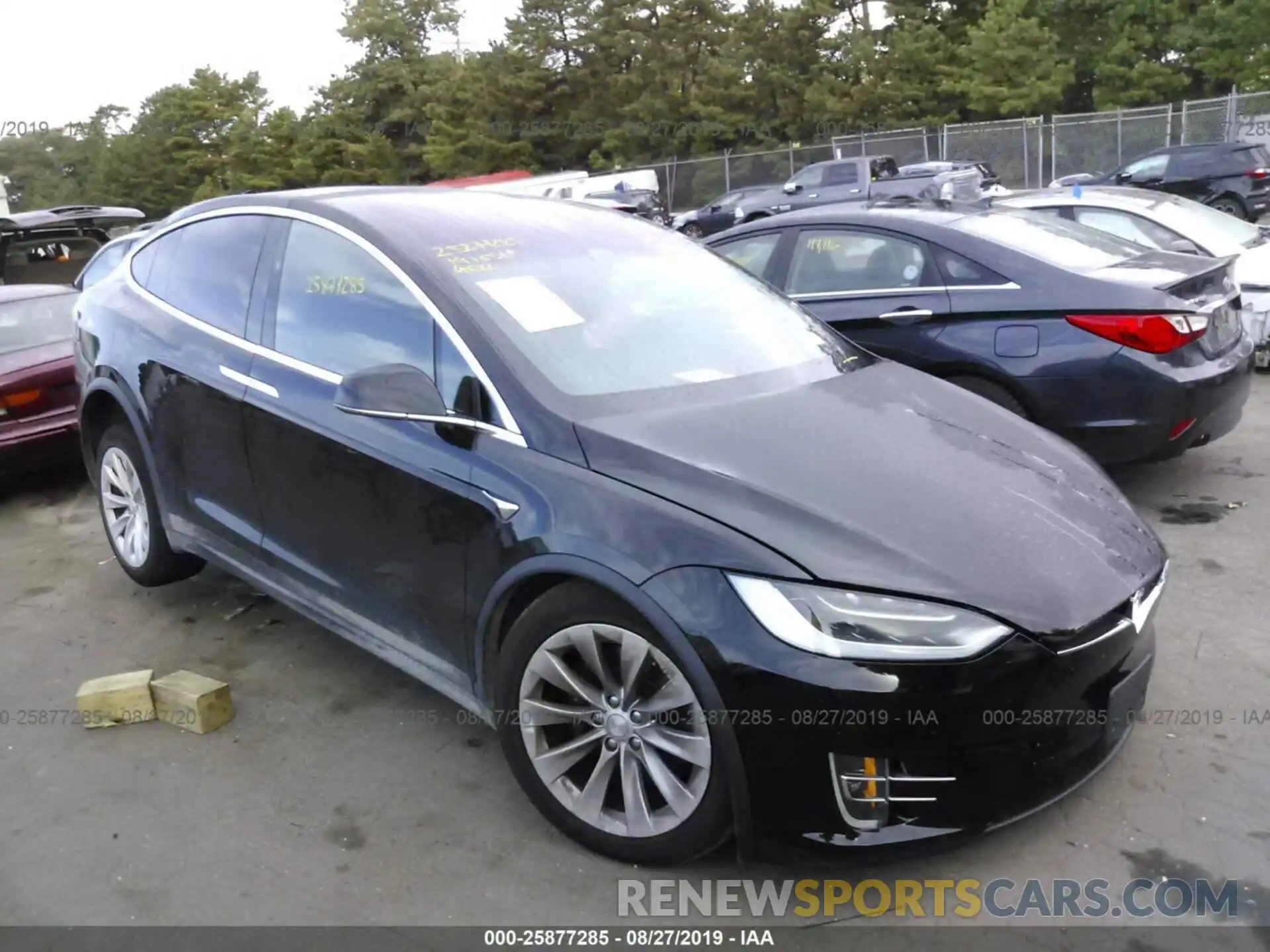 1 Photograph of a damaged car 5YJXCBE25KF152937 TESLA MODEL X 2019