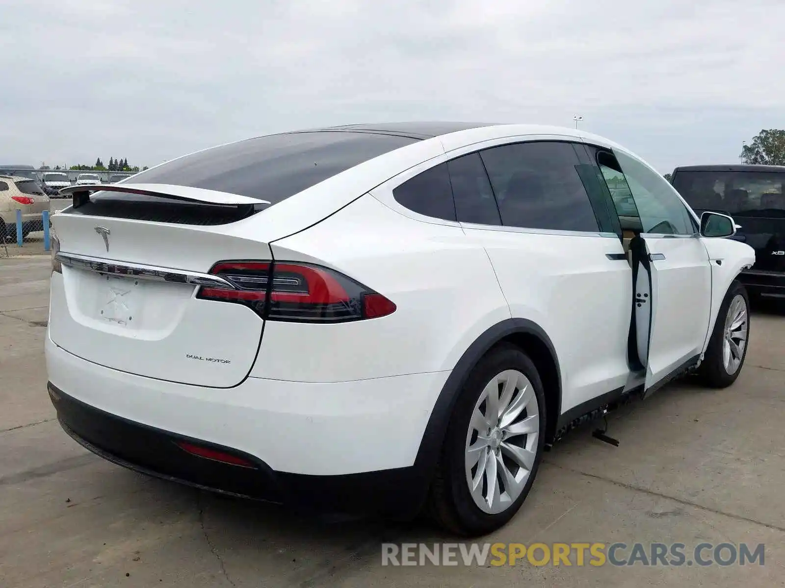 4 Фотография поврежденного автомобиля 5YJXCBE25KF207595 TESLA MODEL X 2019