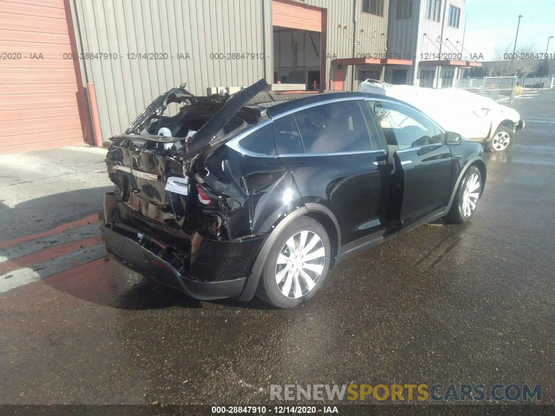 4 Фотография поврежденного автомобиля 5YJXCBE26KF212109 TESLA MODEL X 2019