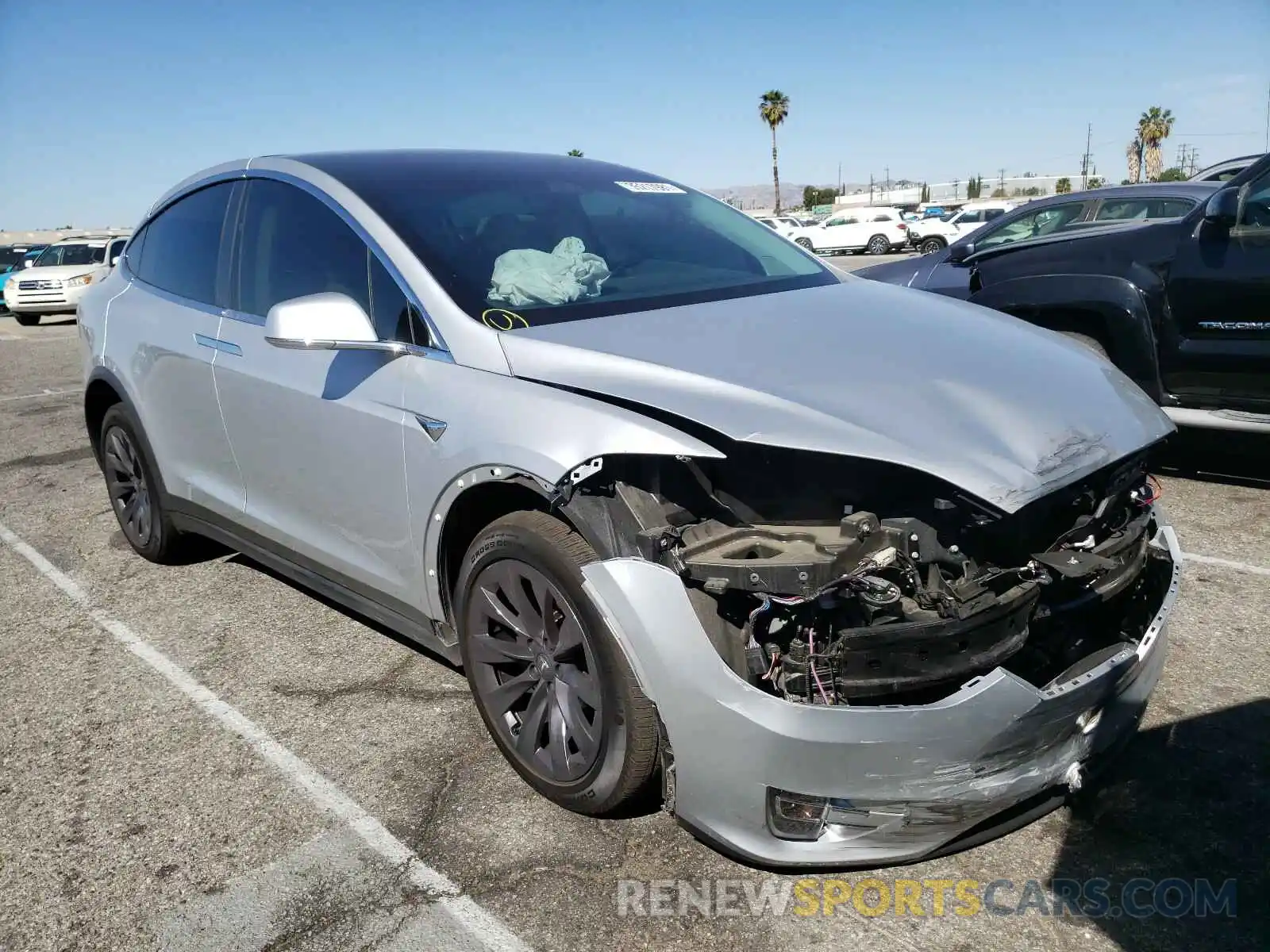 1 Photograph of a damaged car 5YJXCBE28KF152950 TESLA MODEL X 2019