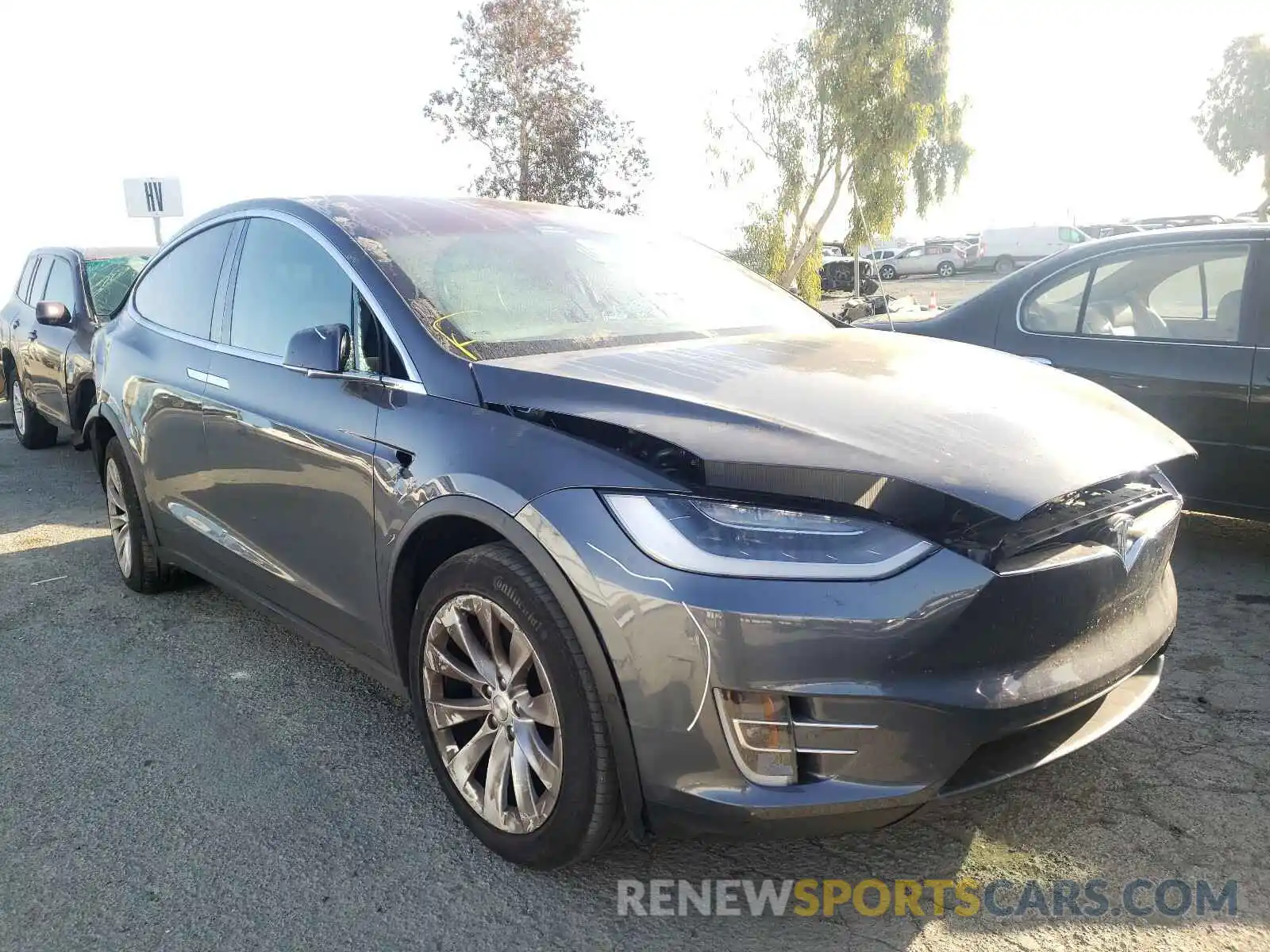 1 Photograph of a damaged car 5YJXCBE28KF182773 TESLA MODEL X 2019