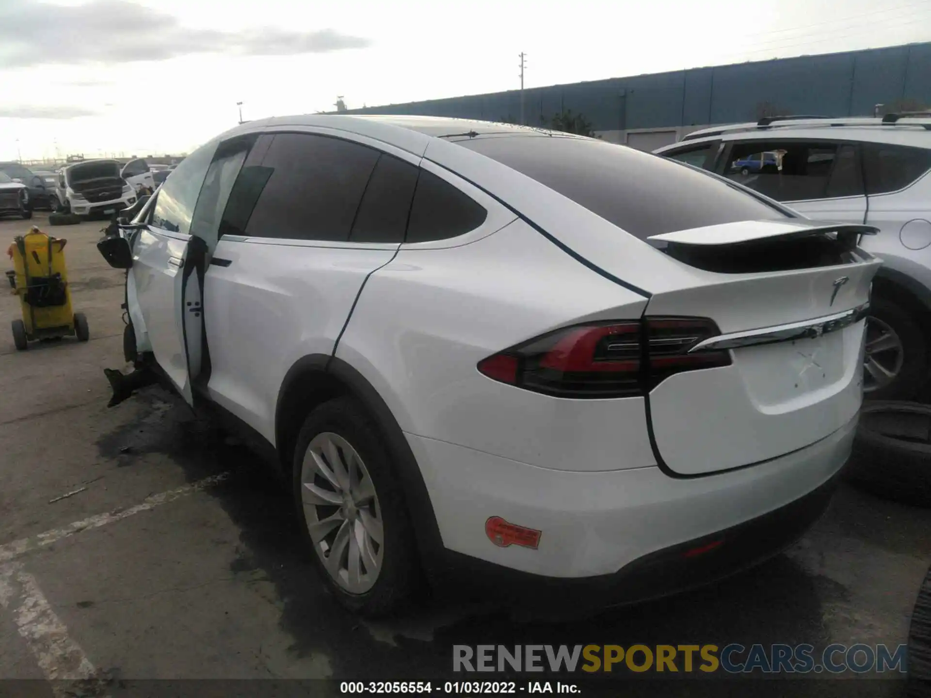 3 Фотография поврежденного автомобиля 5YJXCBE2XKF161472 TESLA MODEL X 2019