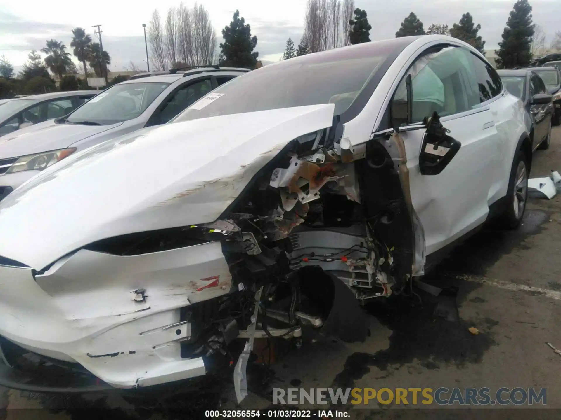 6 Photograph of a damaged car 5YJXCBE2XKF161472 TESLA MODEL X 2019