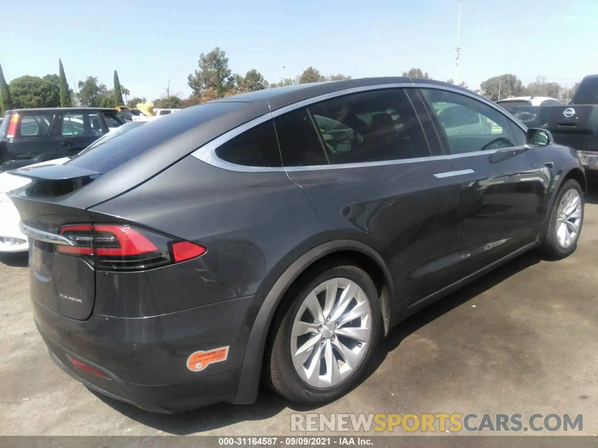 4 Фотография поврежденного автомобиля 5YJXCBE2XKF196318 TESLA MODEL X 2019