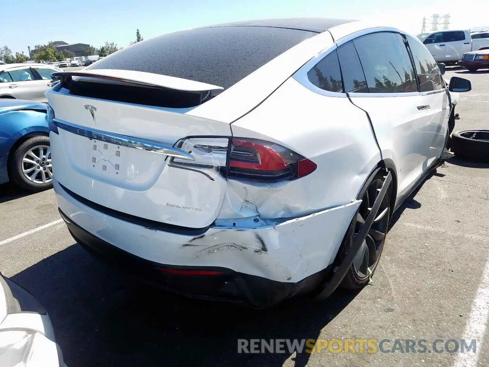 4 Photograph of a damaged car 5YJXCBE2XKF196397 TESLA MODEL X 2019