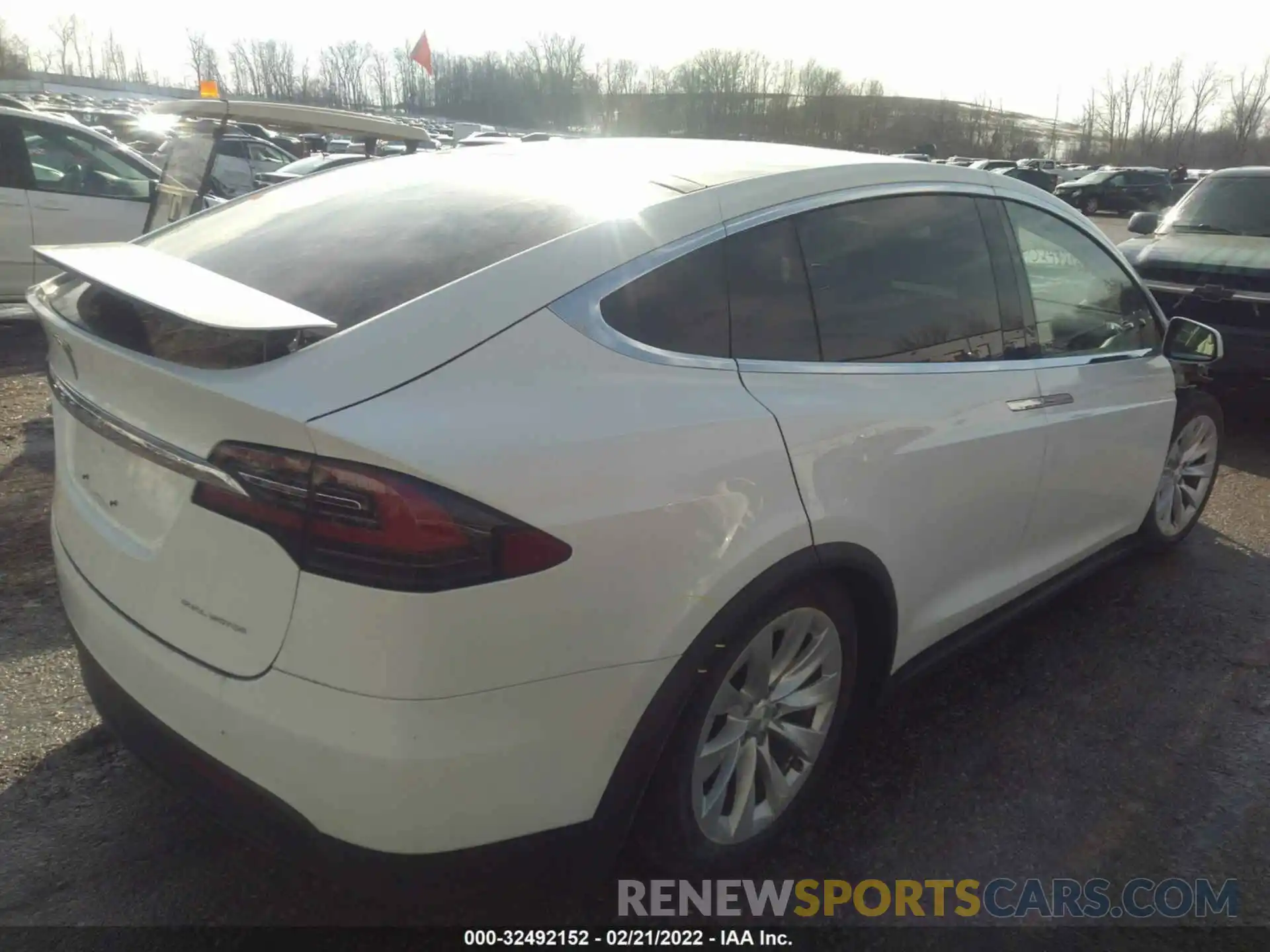 4 Фотография поврежденного автомобиля 5YJXCDE22KF185115 TESLA MODEL X 2019