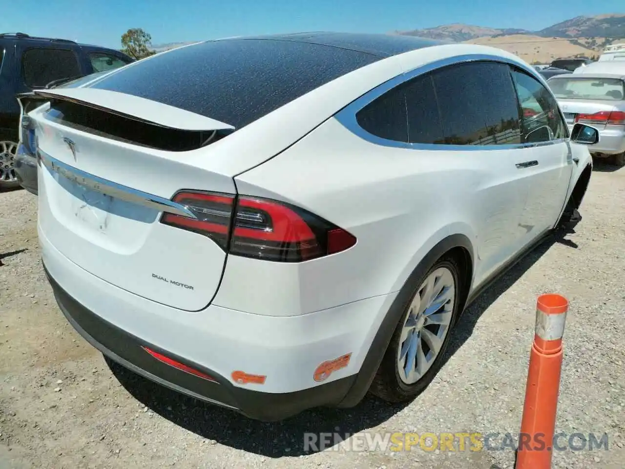 4 Фотография поврежденного автомобиля 5YJXCDE23KF206621 TESLA MODEL X 2019