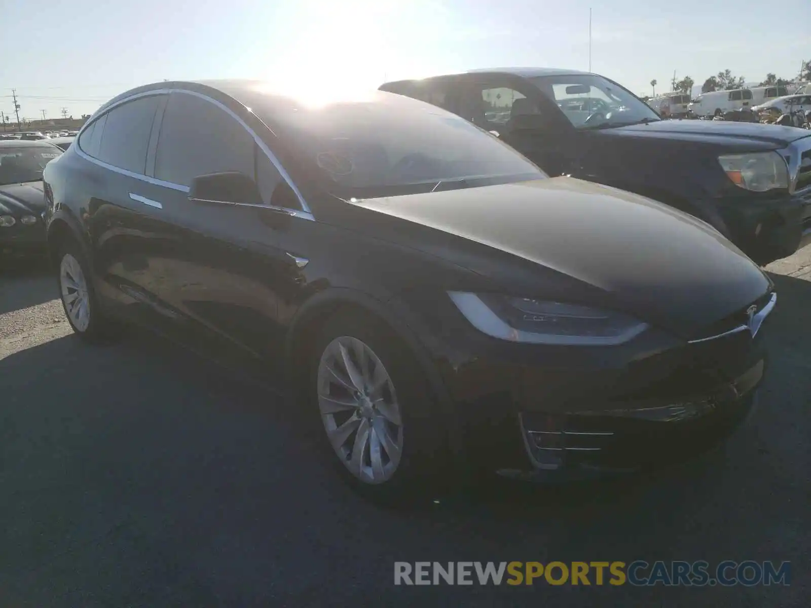 1 Photograph of a damaged car 5YJXCDE25KF211819 TESLA MODEL X 2019