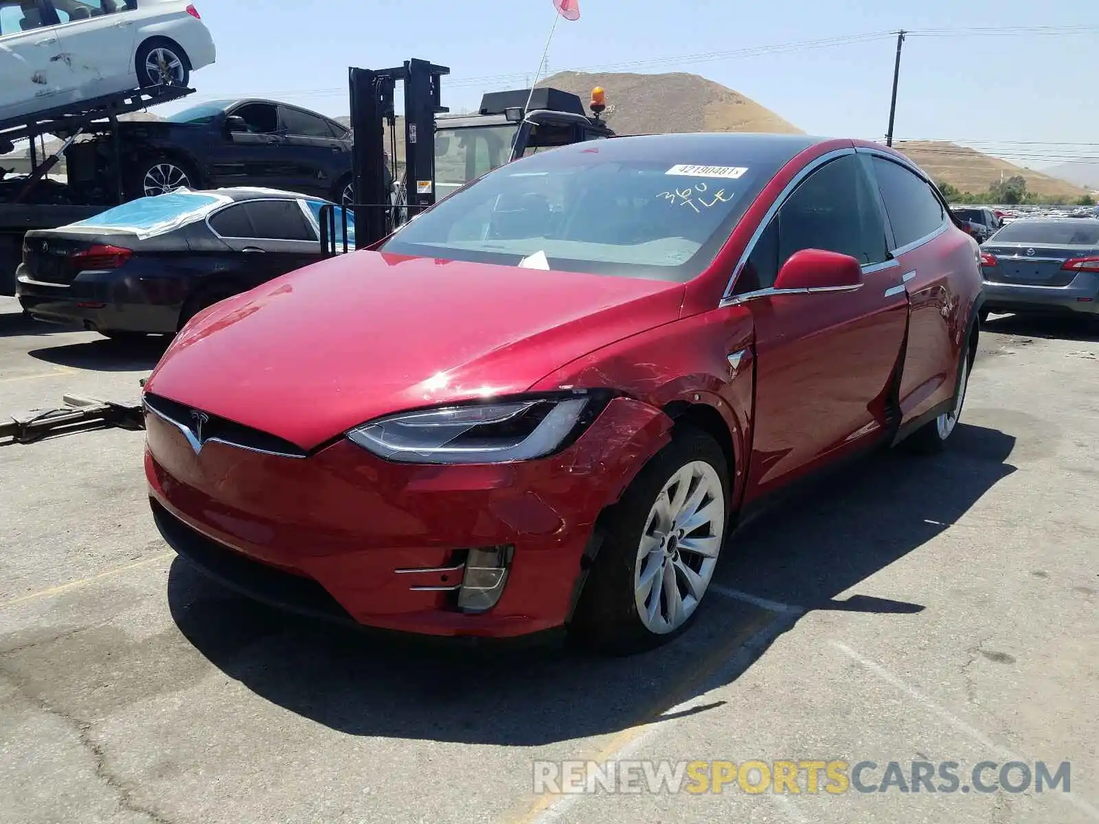 2 Photograph of a damaged car 5YJXCDE28KF184745 TESLA MODEL X 2019