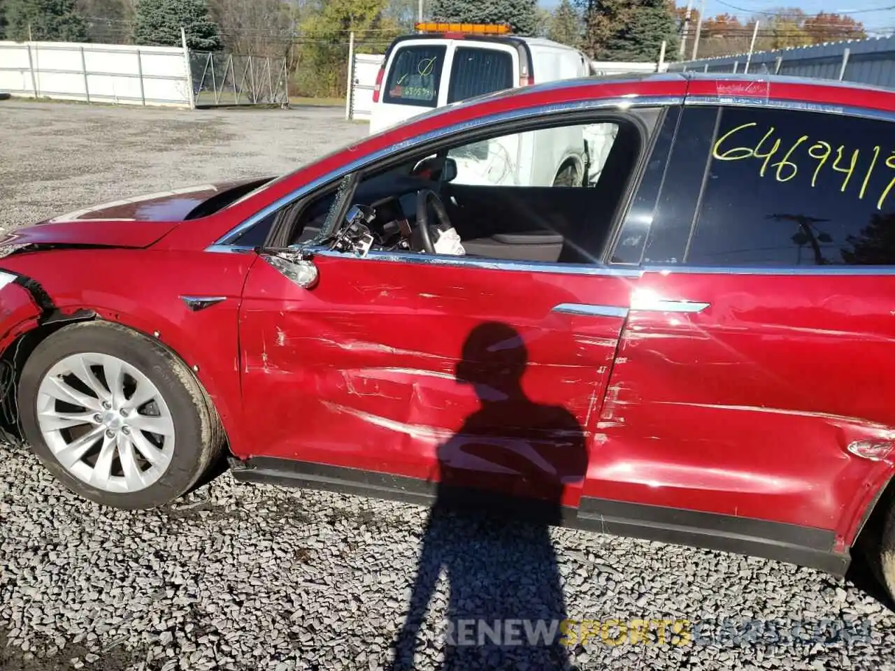 9 Photograph of a damaged car 5YJXCDE29KF208549 TESLA MODEL X 2019