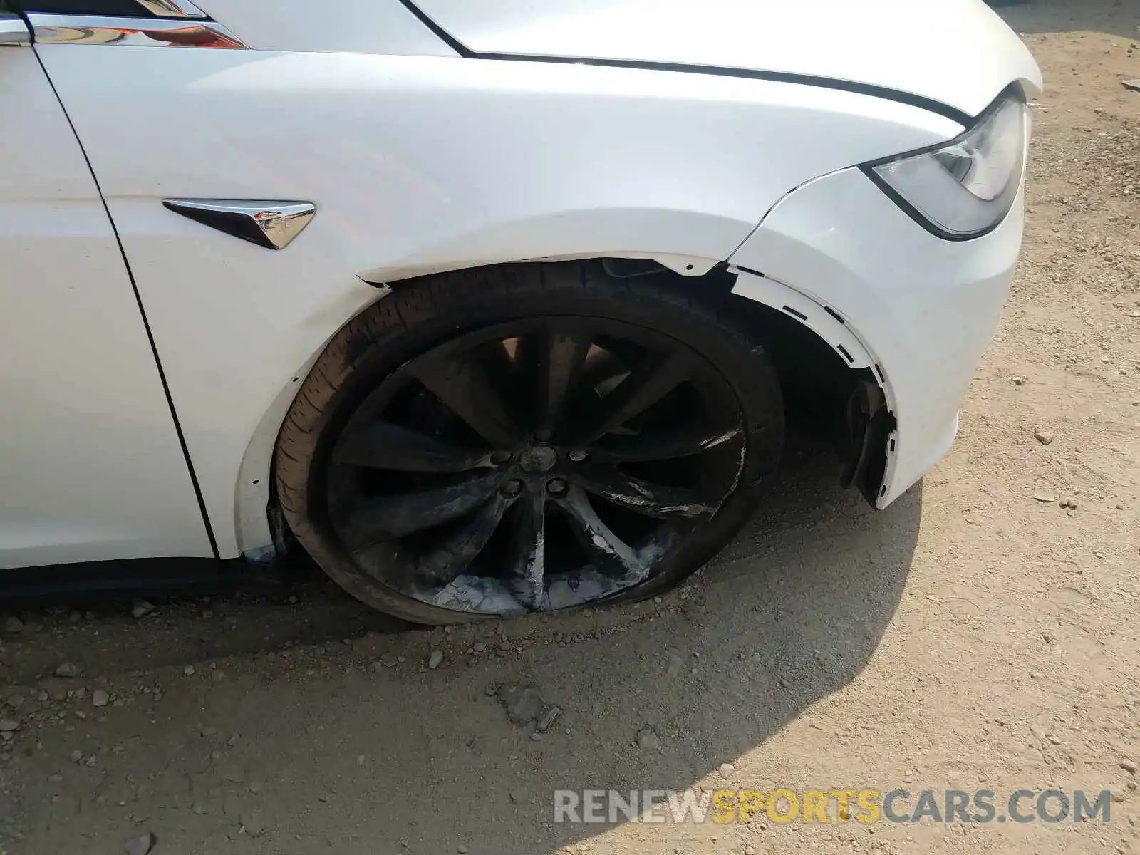 9 Photograph of a damaged car 5YJXCDL22K1207579 TESLA MODEL X 2019