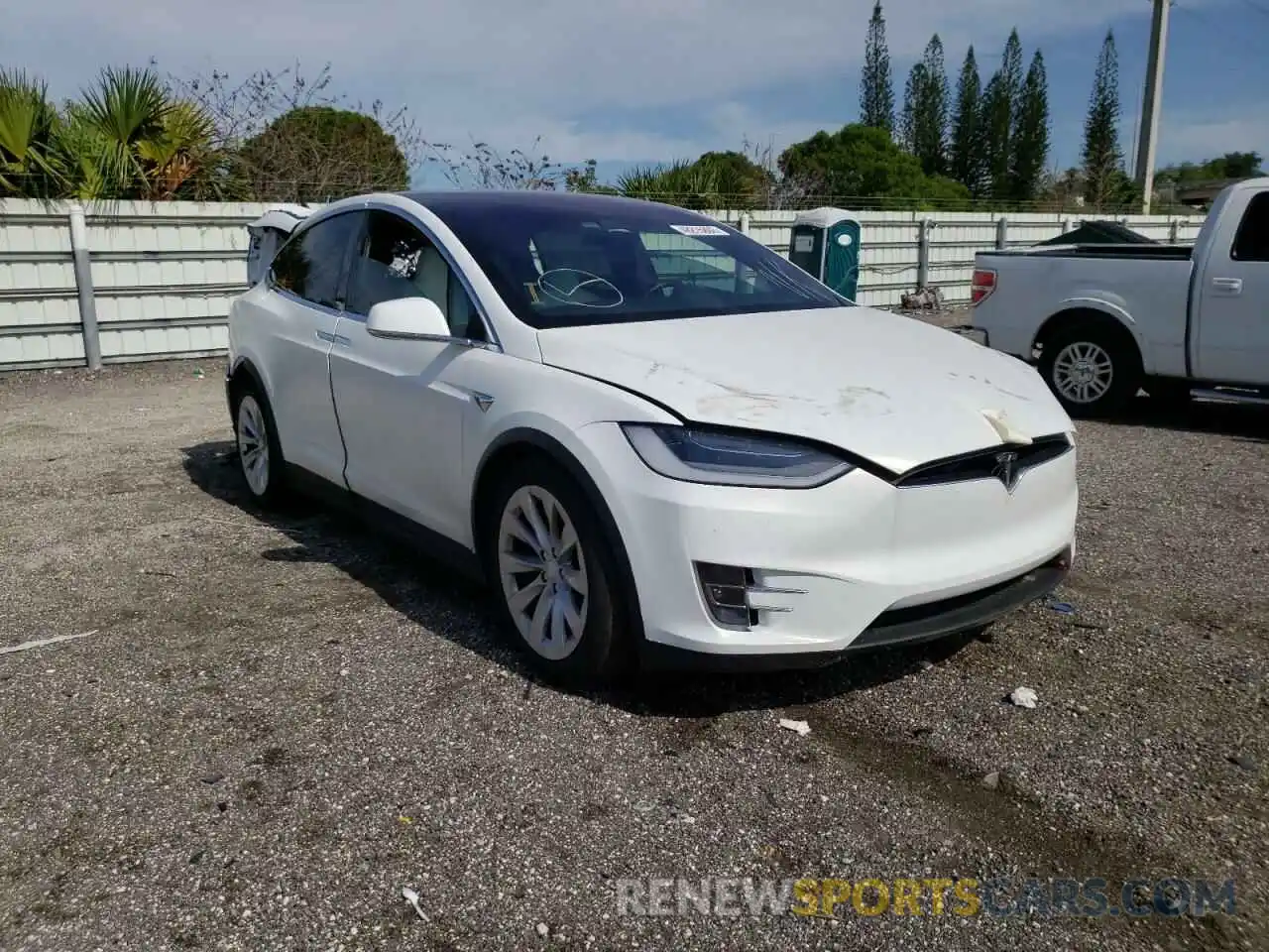 1 Photograph of a damaged car 5YJXCAE20LF233520 TESLA MODEL X 2020