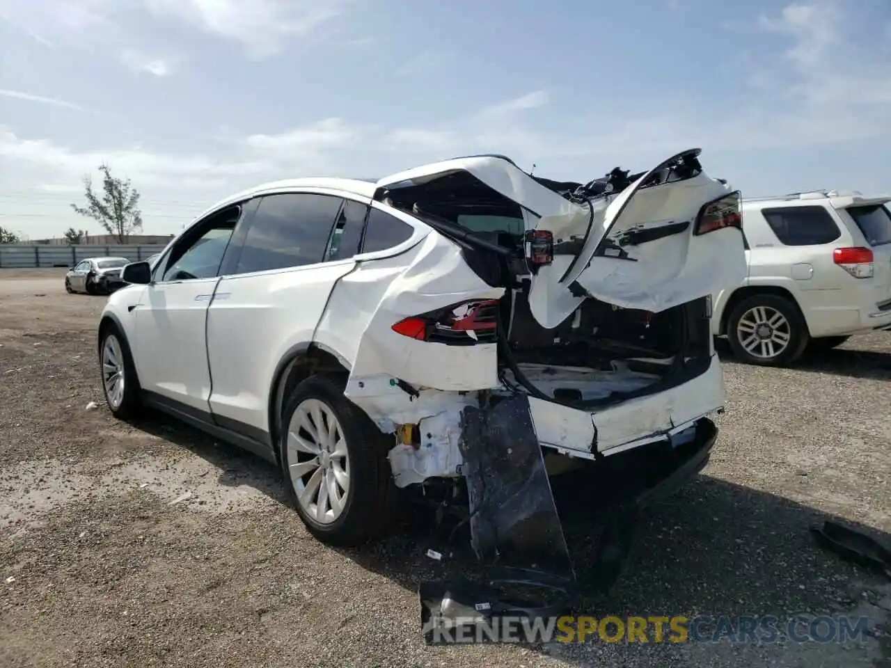 3 Photograph of a damaged car 5YJXCAE20LF233520 TESLA MODEL X 2020