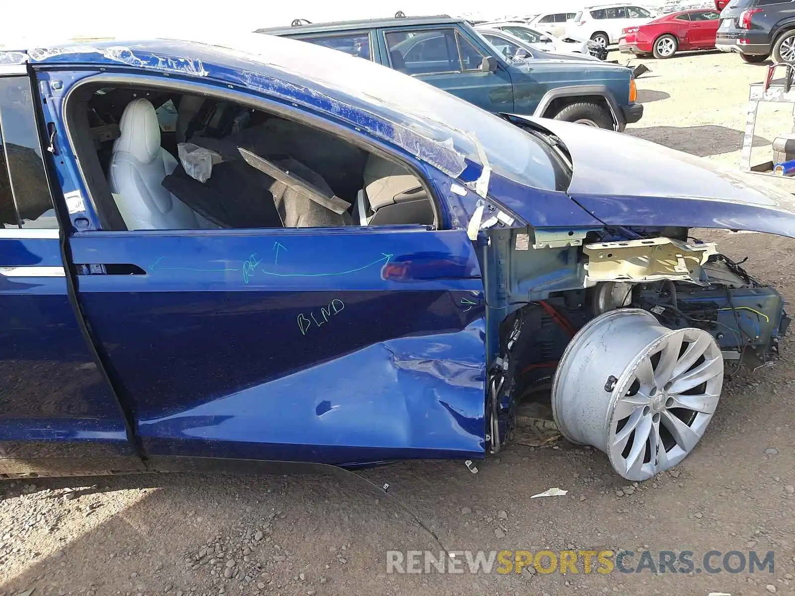 9 Photograph of a damaged car 5YJXCAE20LF234554 TESLA MODEL X 2020