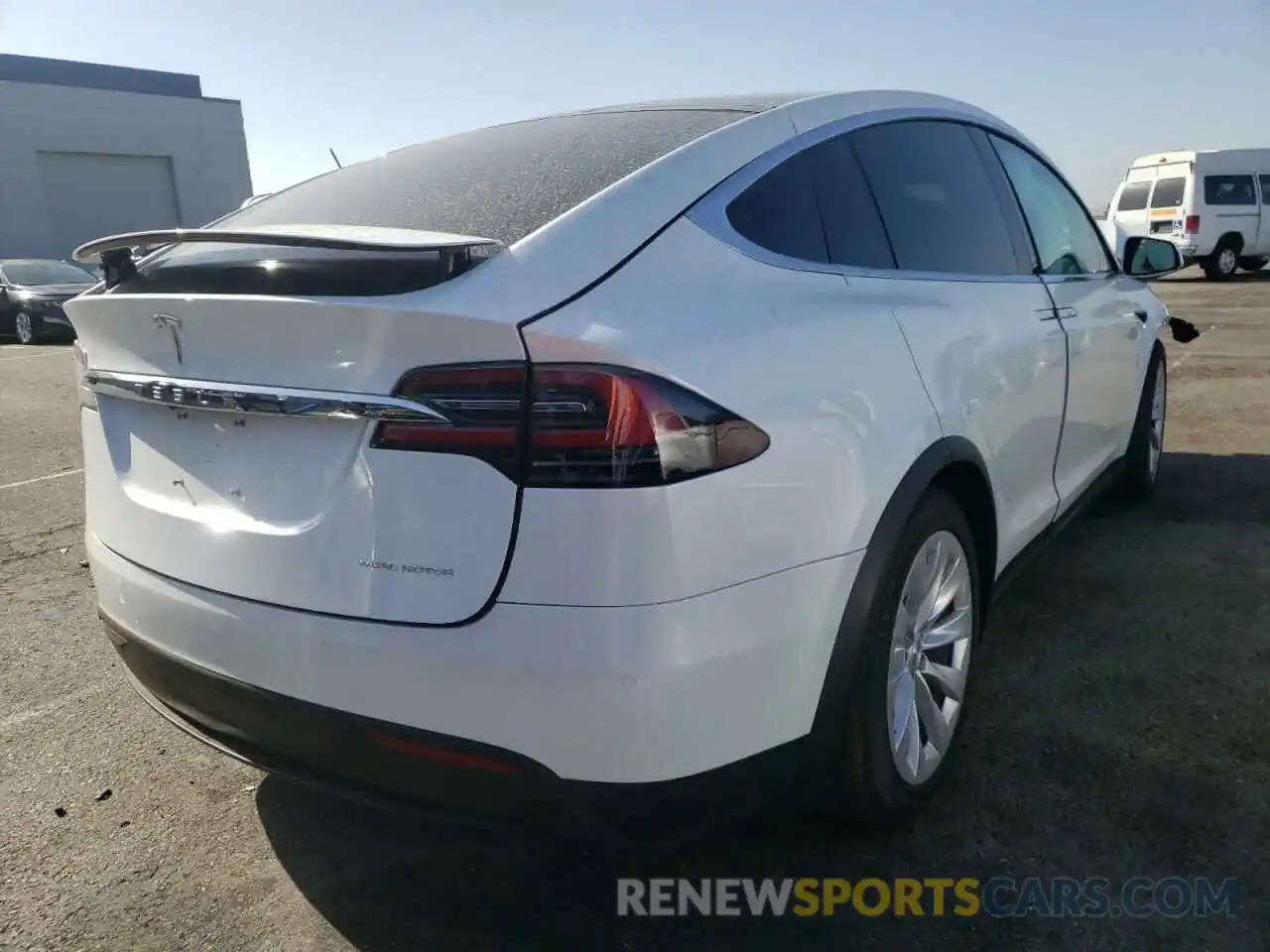 4 Фотография поврежденного автомобиля 5YJXCAE20LF243447 TESLA MODEL X 2020