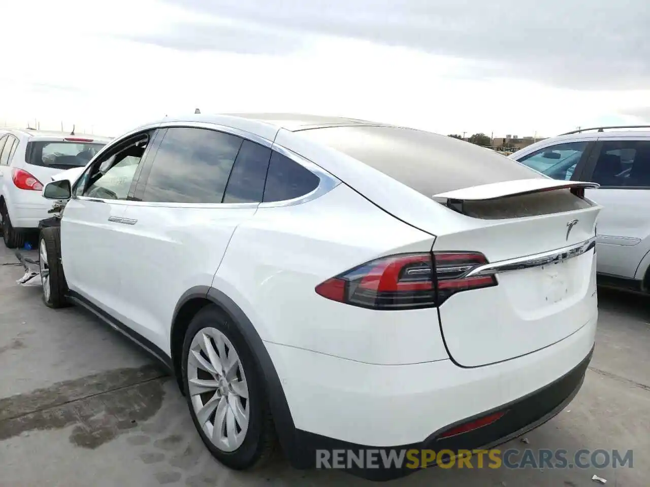 3 Photograph of a damaged car 5YJXCAE20LF250253 TESLA MODEL X 2020