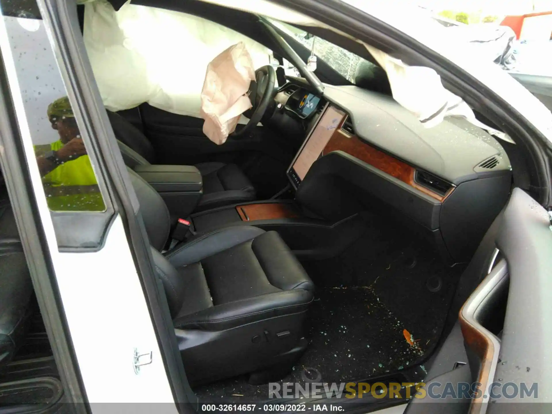 5 Photograph of a damaged car 5YJXCAE20LF300813 TESLA MODEL X 2020